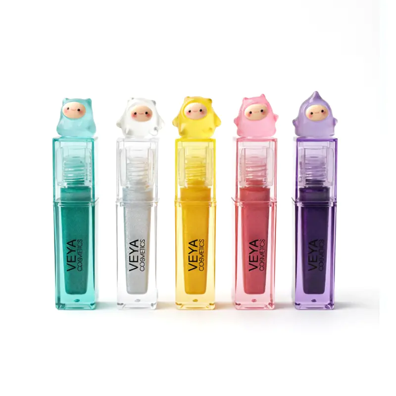Brillo de labios regordete y brillante